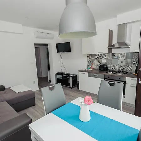 Dadule Apartment